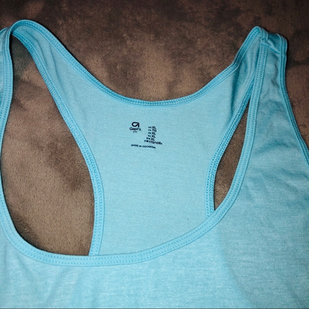 GAP Fit Ombré Racerback Tank Top - Picture 6 of 6